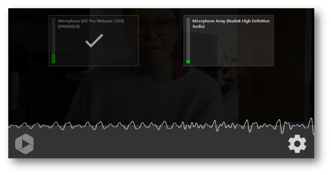 WEB会議やビデオチャットを録音する前に、音声を確認することができます。